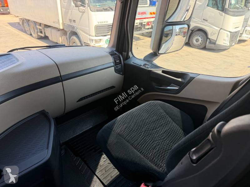 جرار Mercedes