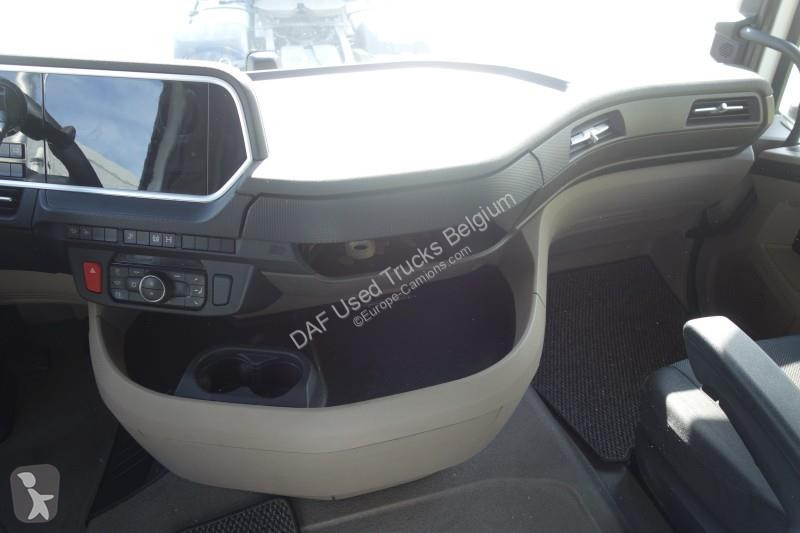 Тягач DAF XG  FT 4X2