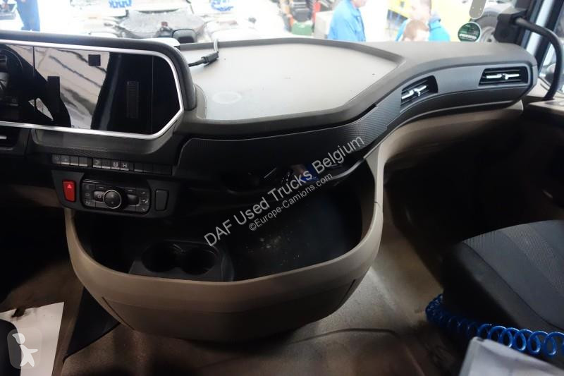 Тягач DAF XG  FT 4X2