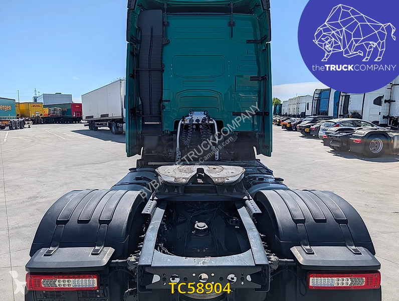 جرار Volvo 500