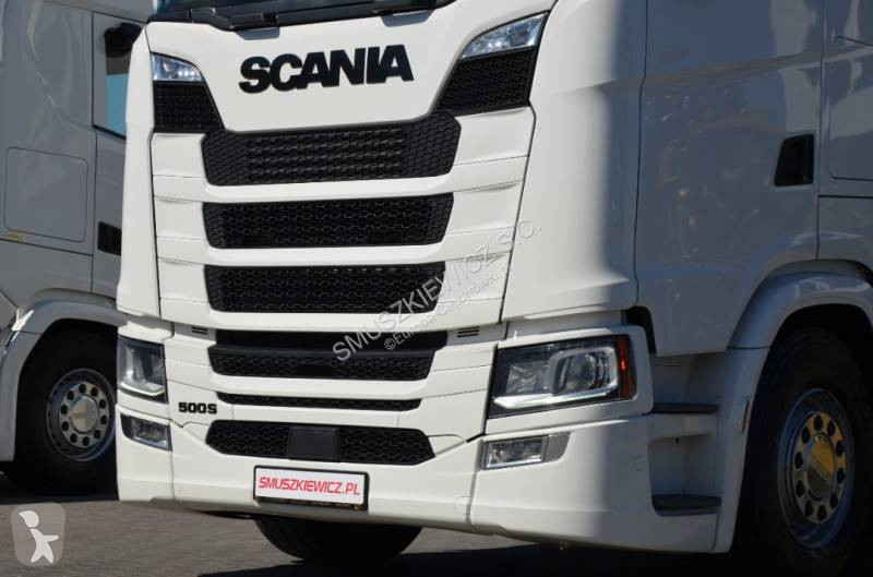 Влекач Scania