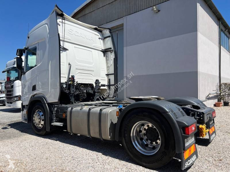 Cap tractor Scania