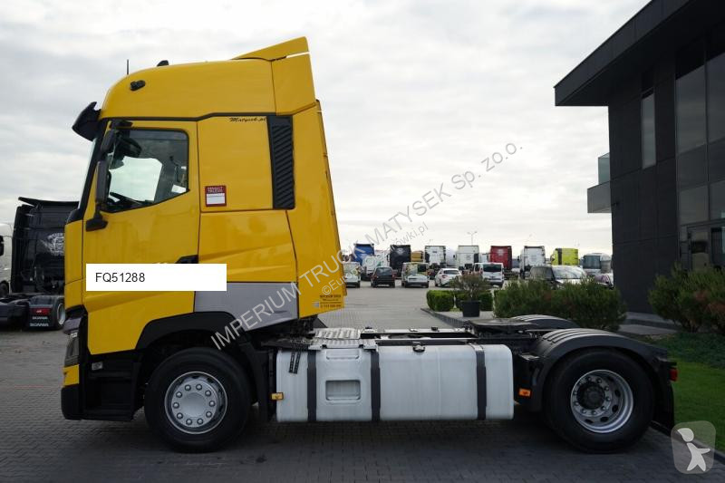 Влекач Renault T 440