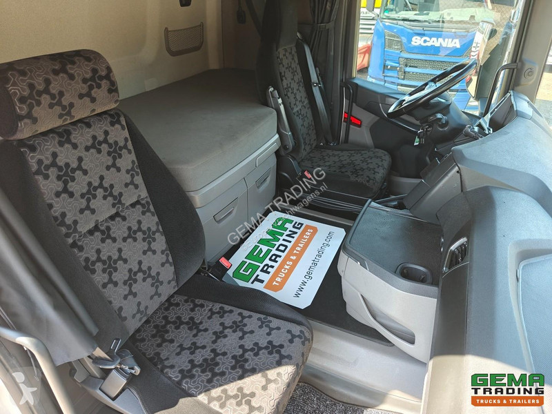 جرار Scania R410 4x2 CR20N Euro6D - Full ADR -...
