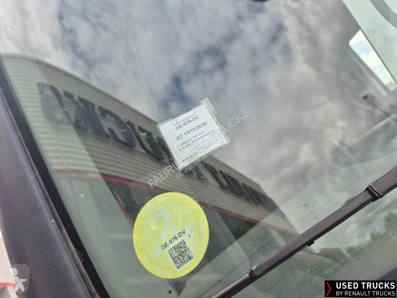 جرار Renault