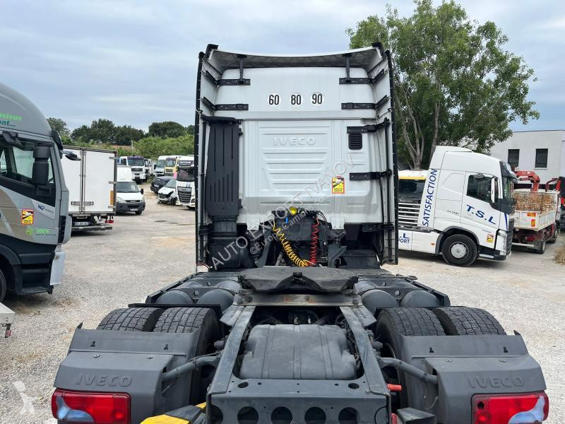 جرار Iveco 460