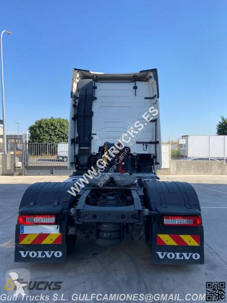 جرار Volvo