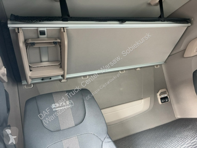 Влекач DAF XG  FT 4X2