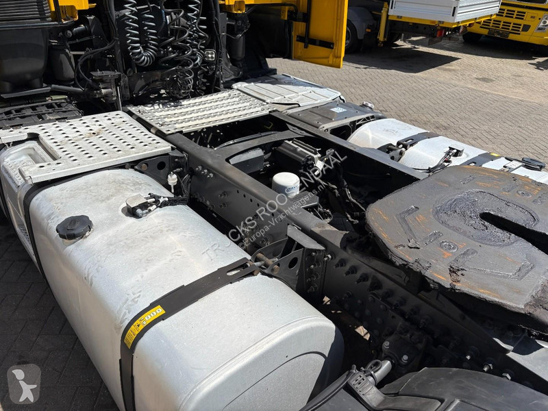 جرار Volvo FH 460 + NB chassis 2022 facelift +...