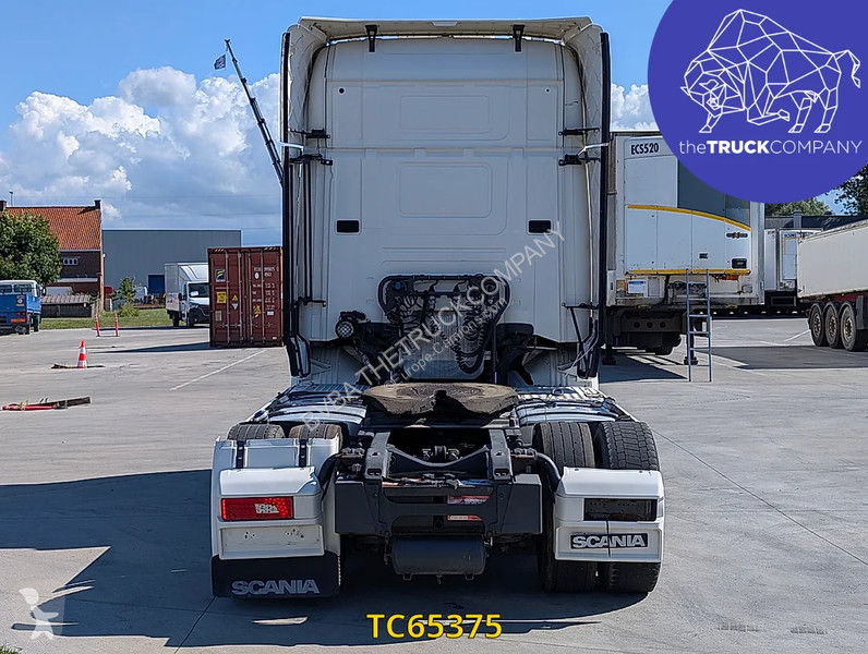 جرار Scania 520