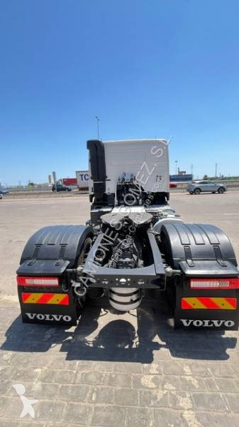 جرار Volvo