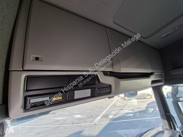 جرار Scania R450 A4X2   NA