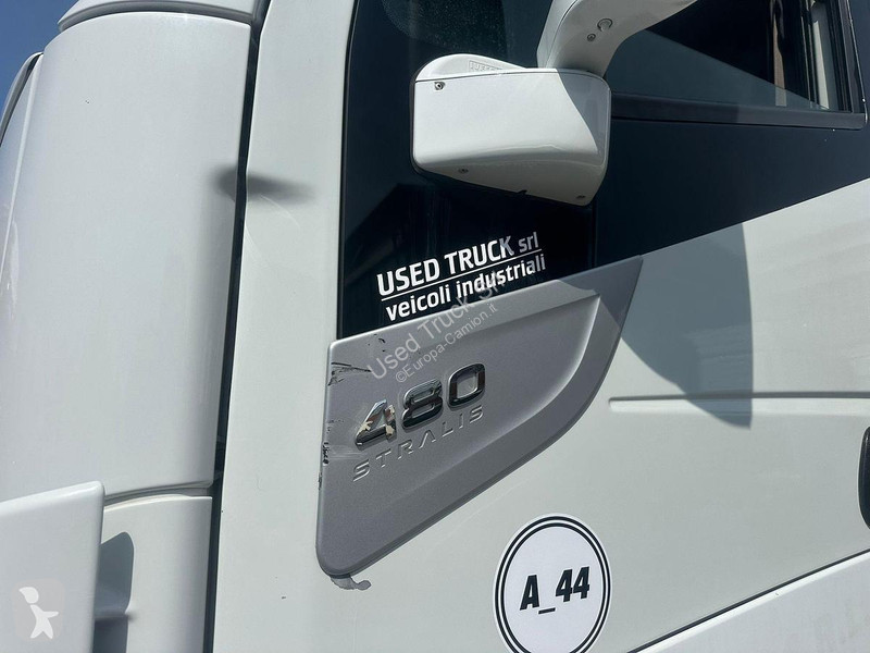 Iveco 480 tractor unit