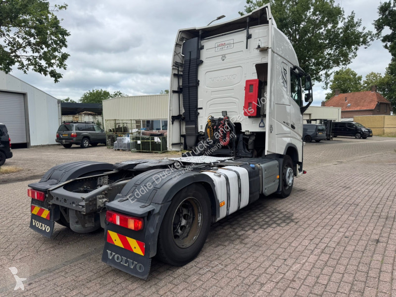 Volvo 460 4X2 EURO 6 / GLOBETROTTER tractor unit