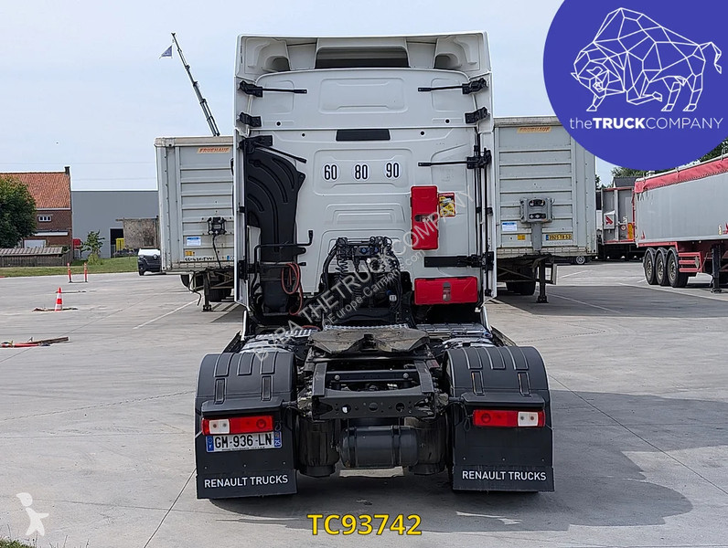 جرار Renault T 480