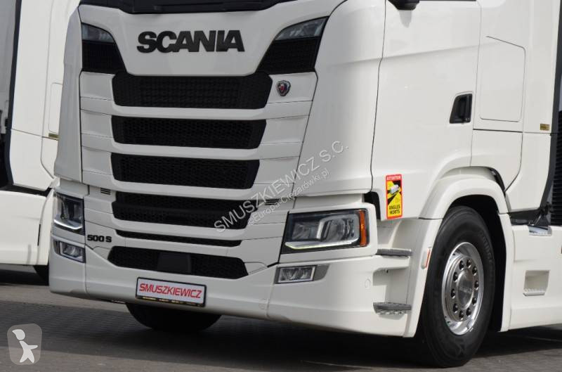 Влекач Scania