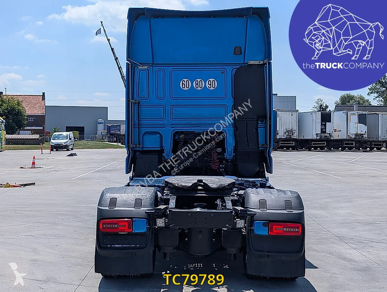 جرار DAF 530