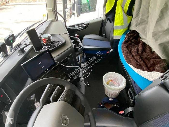 جرار Volvo