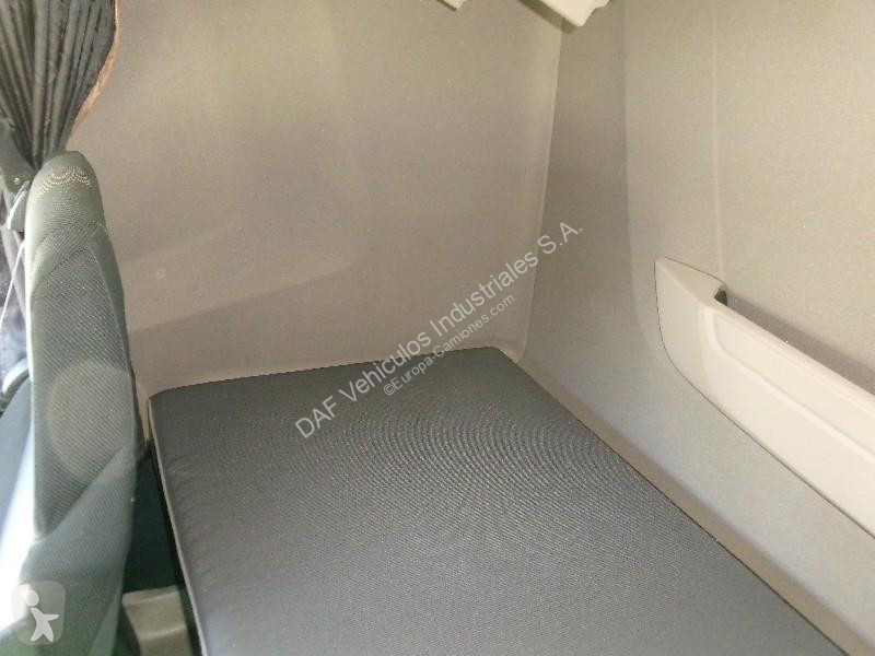جرار DAF XG  FT 4X2