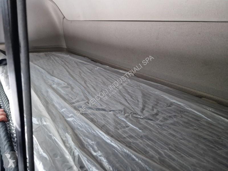 جرار DAF XG  FT 4X2