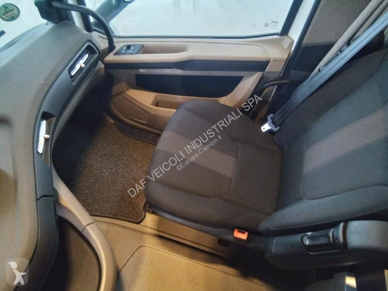 جرار DAF XG  FT 4X2