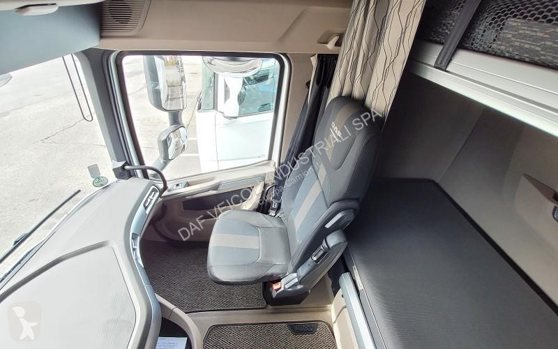جرار DAF XG  FT 4X2
