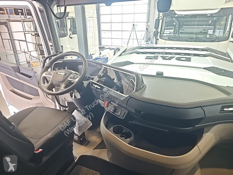 Влекач DAF XG  FT 4X2