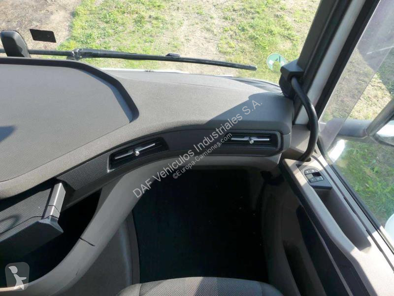 جرار DAF XG  FT 4X2