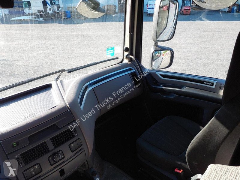 جرار DAF XF  FT 4X2