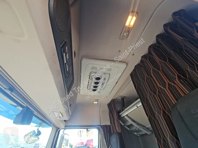 Tracteur DAF XF  FT 4X2