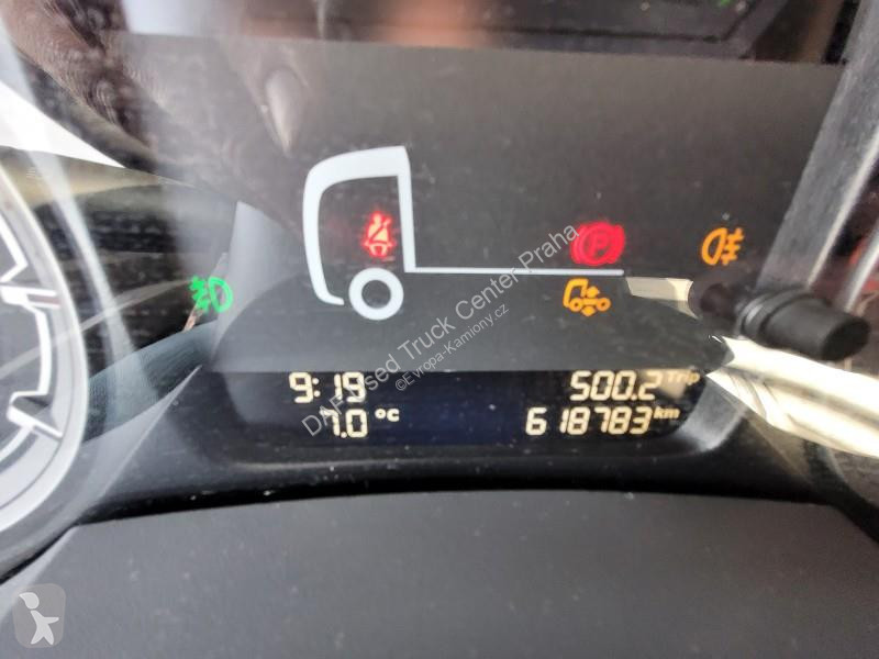 جرار DAF XF  FT LOW DECK 4X2