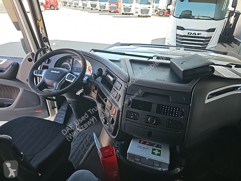 جرار DAF XF  FT 4X2