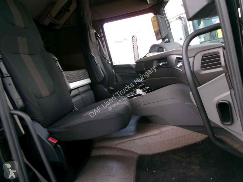 جرار DAF XFn  FT LOW DECK 4X2