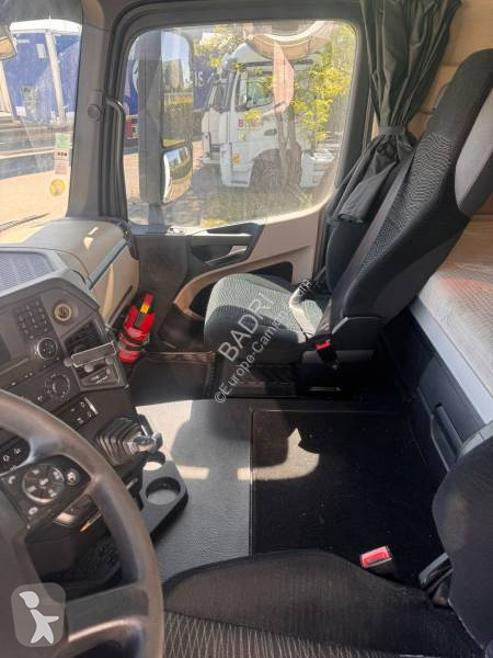 جرار Mercedes
