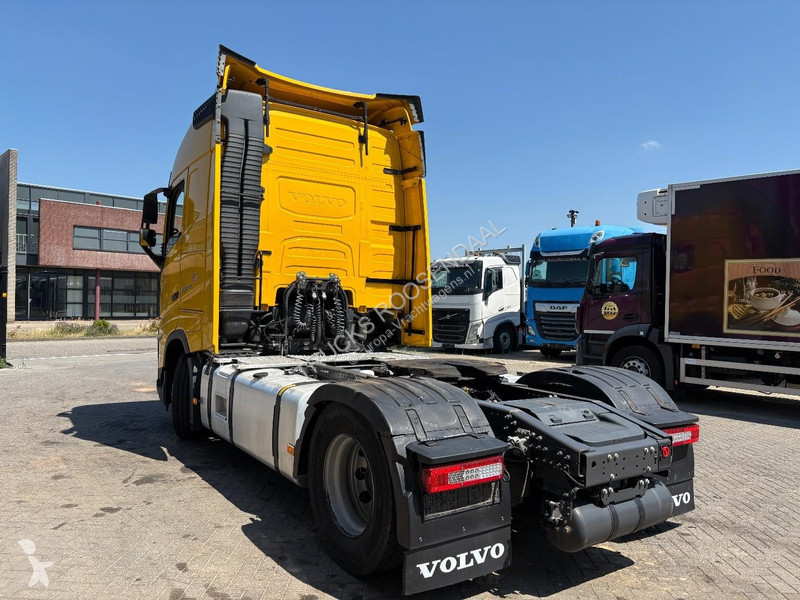 جرار Volvo 460 + euros 6 + 5x in stock + spoiler