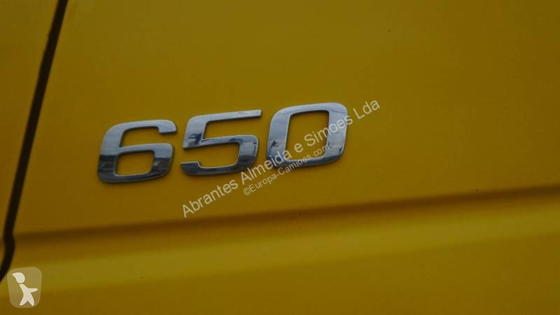 جرار Volvo