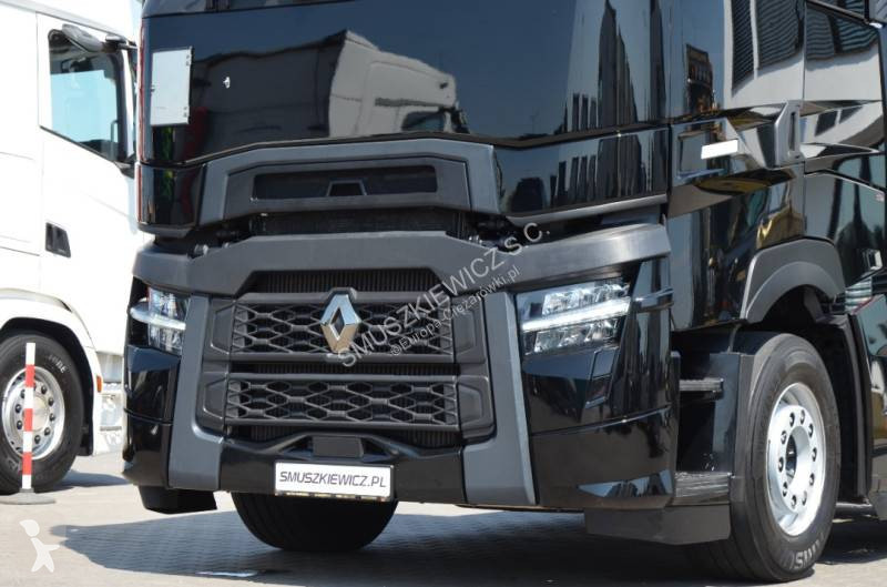 Влекач Renault