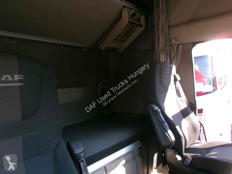 جرار DAF XG  FT LOW DECK 4X2