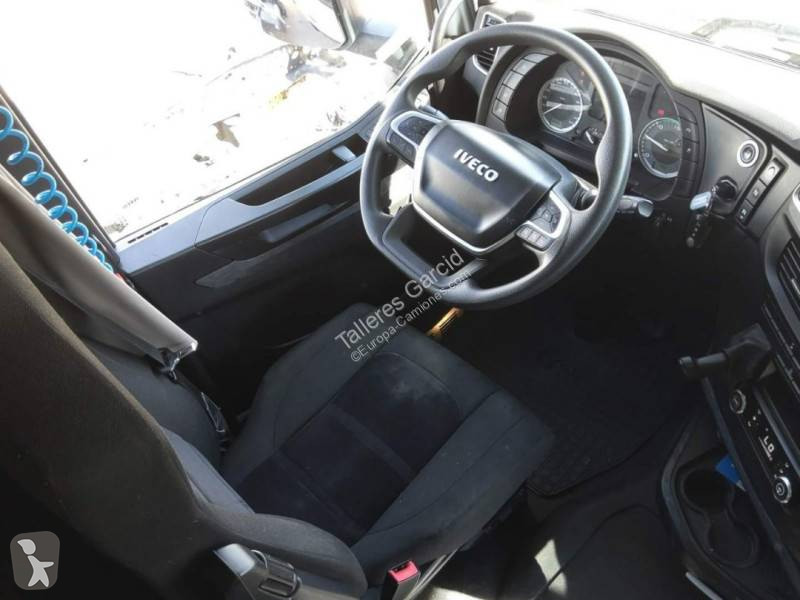 Ťahač Iveco