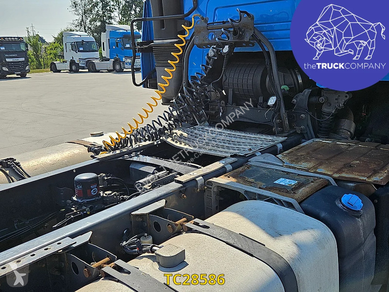 جرار Renault T 460