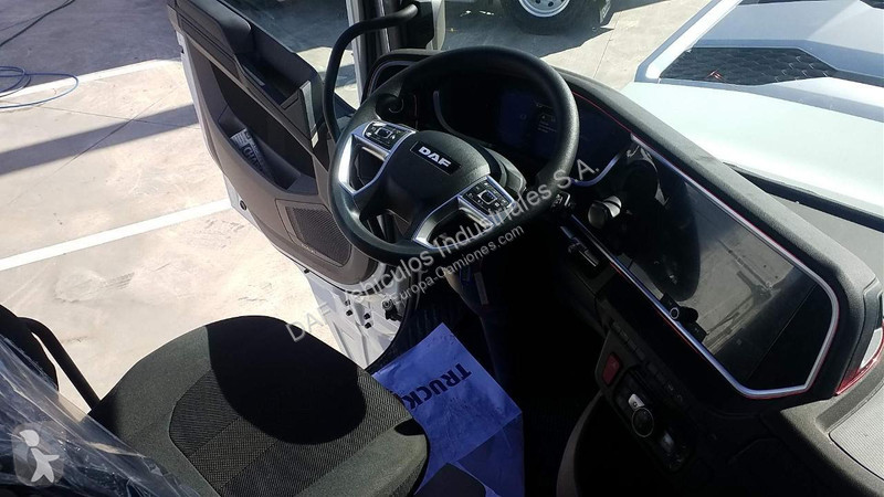 جرار DAF XG  FT 4X2