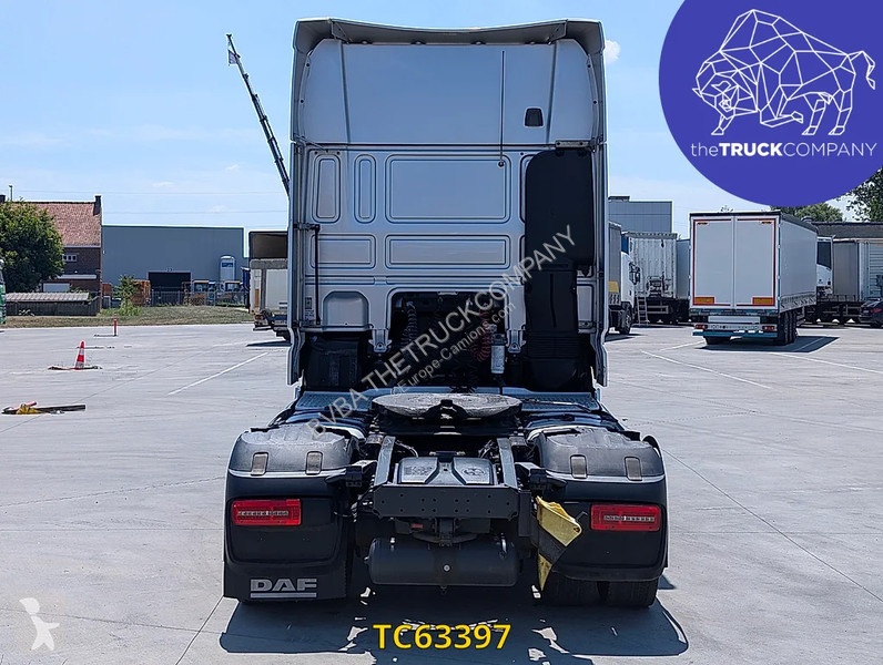 جرار DAF 530