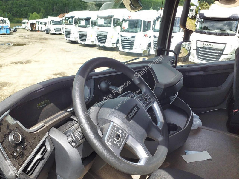 جرار DAF XFn  FT 4X2