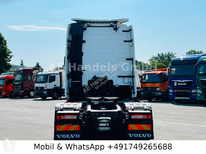 جرار Volvo 500 GlobeXL BL...