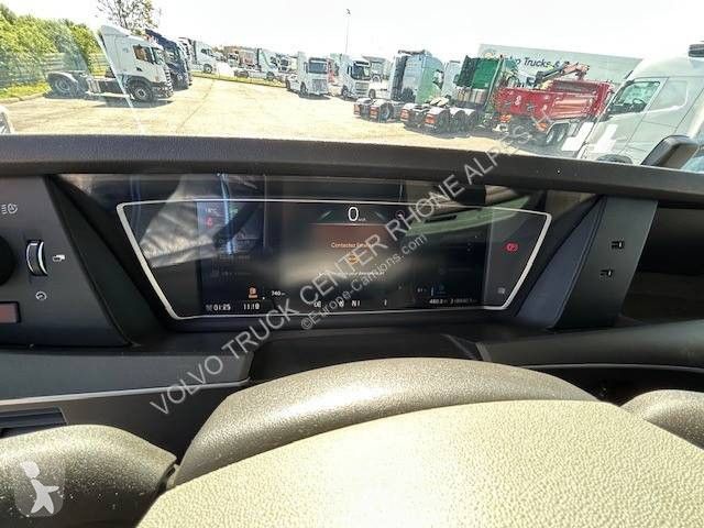 جرار Volvo