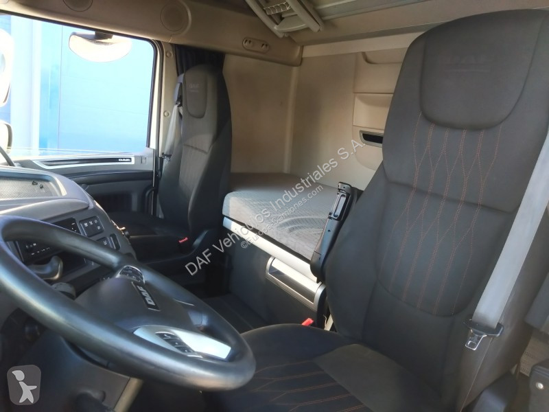 Tratores DAF XF  FT 4X2