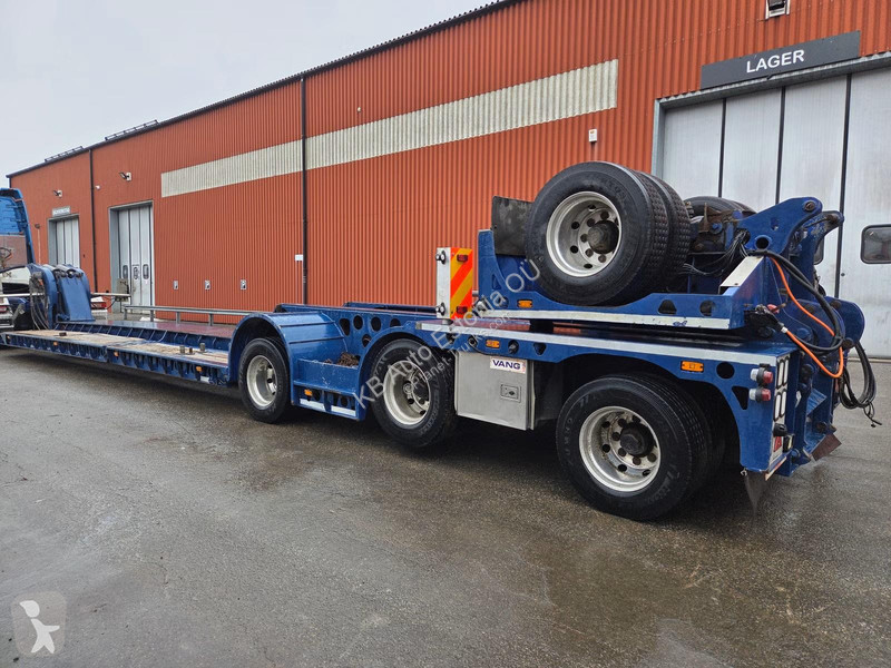 جرار Volvo 750 8x4 GCW 142 ton / GLOBE XL /...