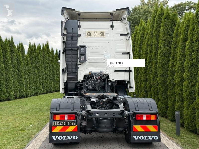 Влекач Volvo FH 500