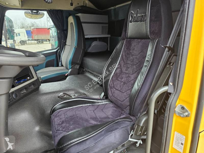 جرار Volvo
