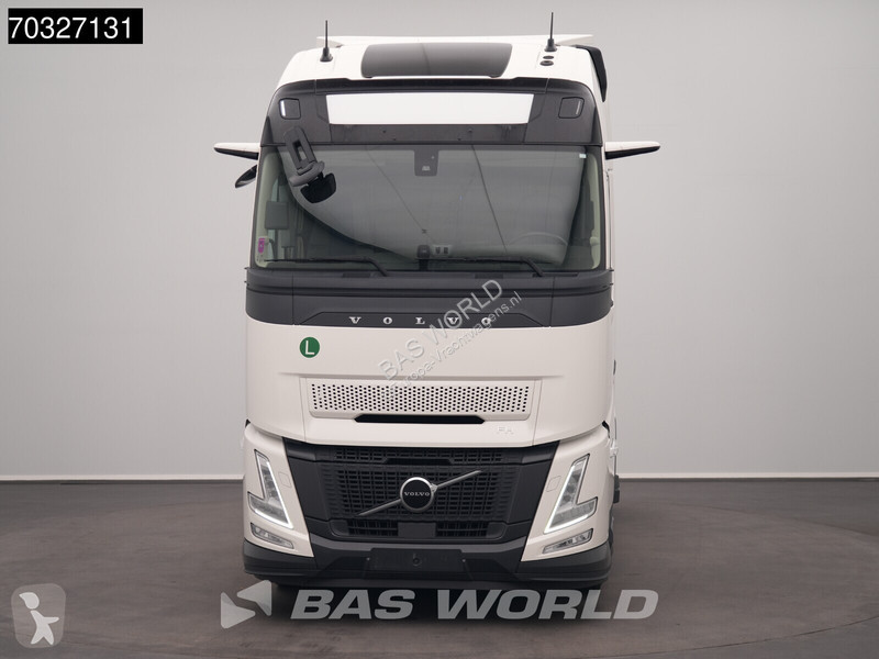 جرار Volvo 500 4X2 XL Aero TC 2x Tanks ACC APK...